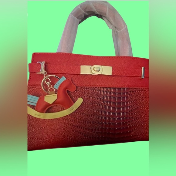NEW-mini Kelly inspired
Red crocodile textured
Adjustable Shoulder strap handbag - Picture 2 of 9